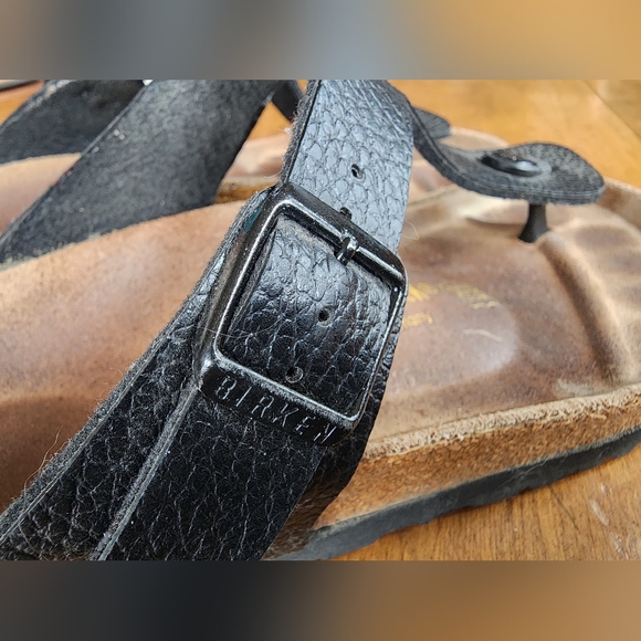 Birkenstock EUC 39 black pebbled Birko-flor leather Gizeh sandals $100 MSRP - Picture 8 of 16
